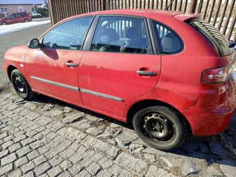 Prodám Seat Ibiza 1.2 47kW, 122000km - 4