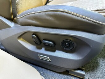 VW Touareg III CR7 kuzeny interier sedacky - 4