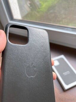 Apple iPhone 11 Pro Leather Case -- originální kožený kryt - 4