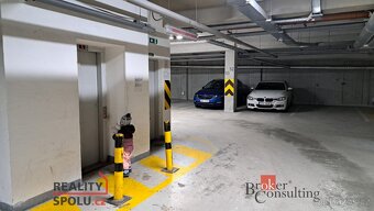 Prodej, ostatní/garážové stání, 13 m2, Dobronická 986/35, Li - 4
