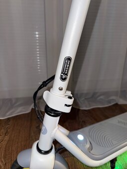 Ninebot eKickScooter ZING C10 Dětská elektrokoloběžka 8-14 - 4