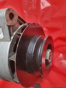 UAZ GAZ VOLHA NEPOUŽITÝ ALTERNÁTOR - 4