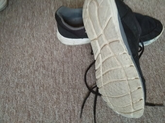 Pánské černé tenisky, lehké, č.42 - 4