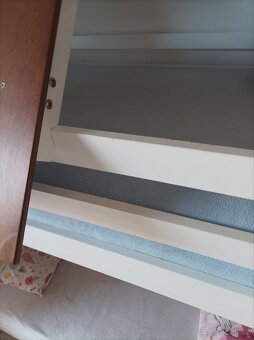 Patrová domeckova postel z borovicového dřeva - 4