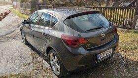 Opel Astra 1,4 - 37 tis. km - 4