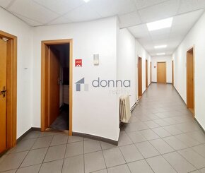 Pronájem kanceláře 40 m² Jablonského, Praha 7 - Holešovice - 4