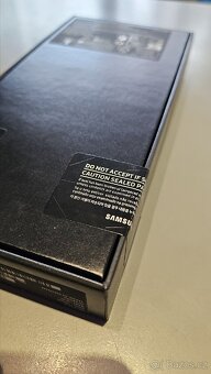 Samsung Galaxy Z Flip4 SM-F722B Graphite - 4