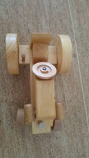 Dřevěný traktor - ruční práce - 4