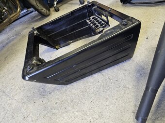 Konzole podstavec sedačky VW T5 T5.1 T6 - 4