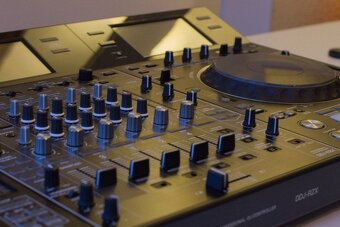 Pioneer DDJ-RZX Jako nový - včetně Recordbox DJ - 4