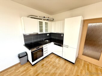 Prodej velmi prostorného bytu 2+kk/B s garáží v projektu Ště - 4