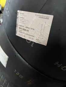 Slick Pirelli R18 - 4