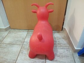 Hopsající a skákající hračka kozlík červený - 4
