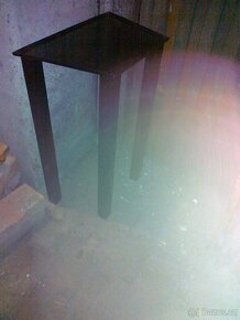 ocelový stolek a truhlík na květiny - 4