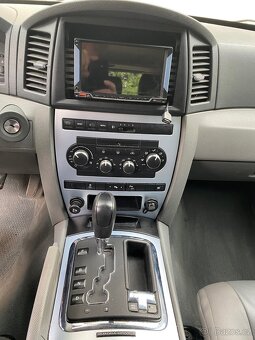 Jeep Grand Cherokee - 4