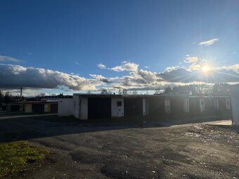 Prodám garáž 19m2 - 4