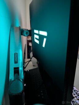 Dell Alienware AW2724DM - 4