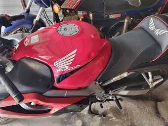 Honda CBR 600 F4i - 2004 - 4