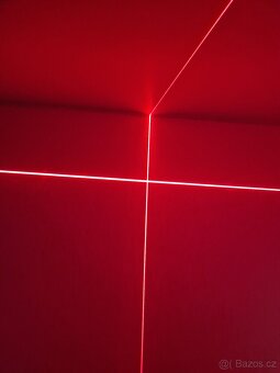 Lasr krizovy Dewalt se sponou na pripnuti - 4