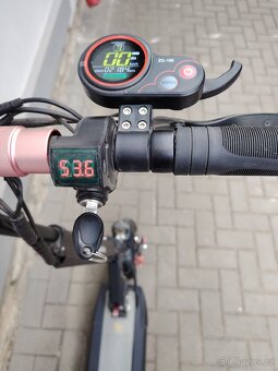 Koloběžka Kugoo kirin M4 Pro - 4