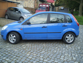 PRODÁM  FORD FIESTA 1,3  44 kw r.v. 2003  T.K.2026  SLEVA - 4