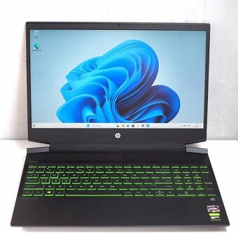 HP Pavilion Gaming 15-herní botebook - 4
