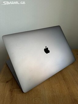 MacBook Pro 16" (2019) - i7/16GB/512GB - 4