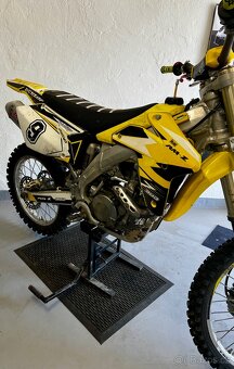 Suzuki RMZ 450 - 4