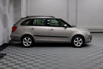 Škoda Fabia 2 Combi 1.4i 16v 63kW Style Edition REZERVOVÁNO - 4