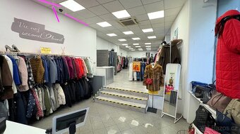 Pronájem obchodního prostoru 128m2 v centru města - 4