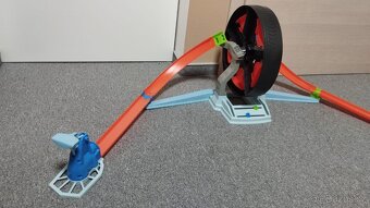 Hot Wheels Dráha Kdo s koho - 4