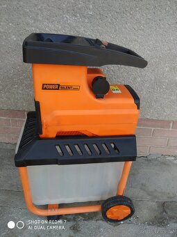 Prodám elektrický Válcový drtič Powersilent 2800 W... - 4