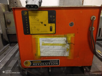 Nabíječka vysokozdvižných vozíků - 4