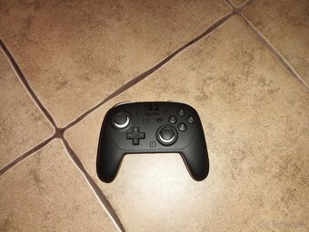 Nintendo switch 2 + Nintendo switch controller 2 Pro - 4