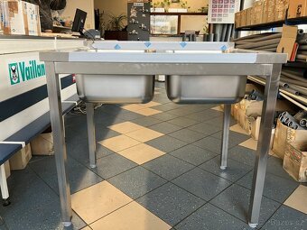 Nerezový dvoudřez samostatně stojécí - 4