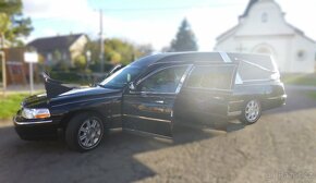 Pohřební vozidlo Lincoln Town Car - 4
