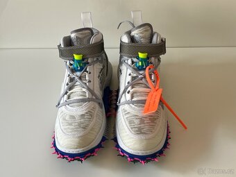 Nike x Off-White - 4
