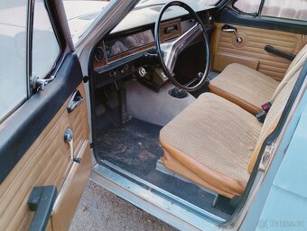 Prodm GAZ Volha 24 r.v. 1982 - veteránské RZ - 4