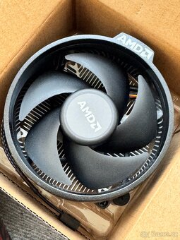 AMD RYZEN 5 5600X s nepoužitým chladičem - 4
