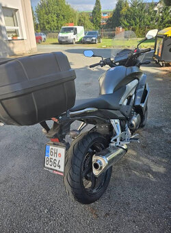 Honda VFR800X - 4