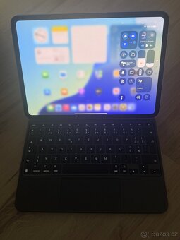 iPad Pro 11 (M4) 256GB s klávesnici a tužkou - 4