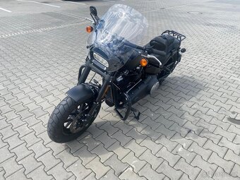Motocykl značky Harley-Davidson FXFB (Fat - 4