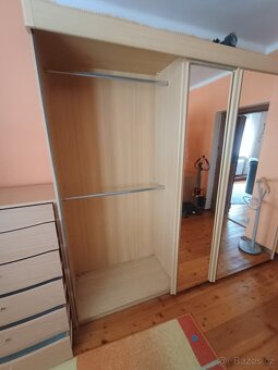 Šatní skříň - 4