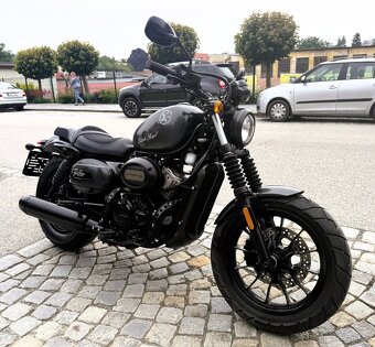 Hyosung GV 125 Bobber - 4