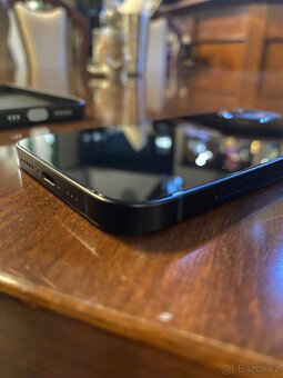 Iphone 12, Černý - 4