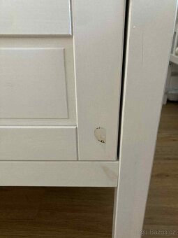REZERVACE IKEA Sundvik prebalovaci pult a komoda - 4