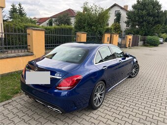 Mercedes Benz C63 AMG - 4