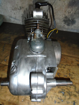 Prodám motor na Stadiona S11 po GO - 4