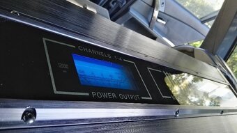 McIntosh MC4000 M Největší 6kanálový zesilovač na světě - 4