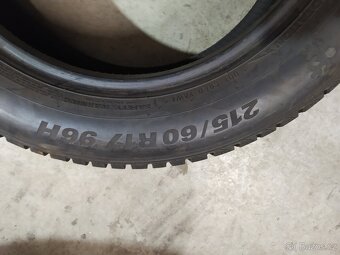 215/60 R17 kumho - 4